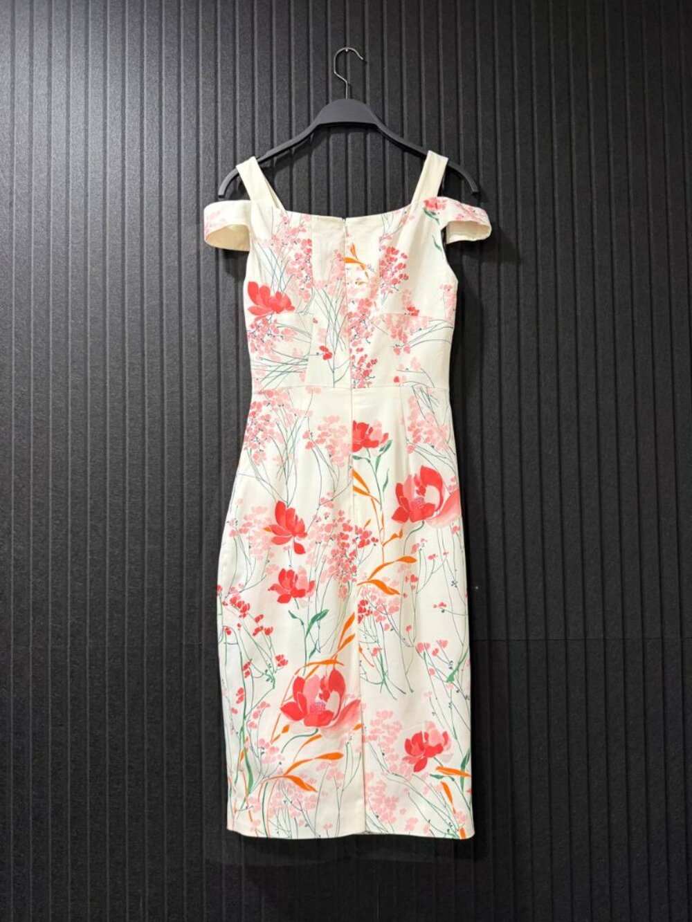 Karen Millen woman dress White Floral Midi Cold Shoulder size US 6 - Picture 2 of 4